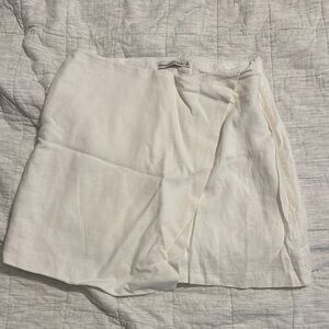 Abercrombie & Fitch Cream Asymmetrical Mini Skirt